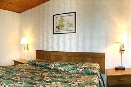 Economy Inn Юкайа Екстер'єр фото