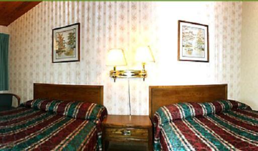 Economy Inn Юкайа Екстер'єр фото