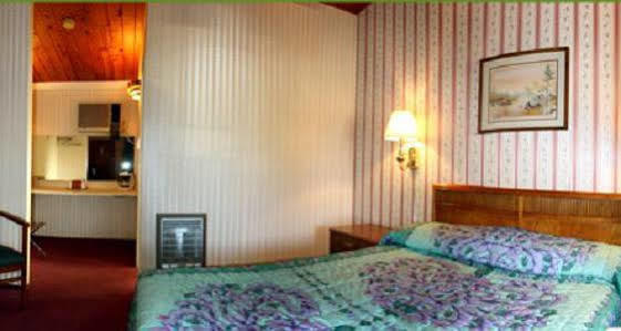 Economy Inn Юкайа Екстер'єр фото